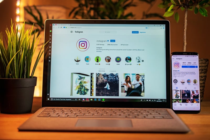 Social Media Influencer